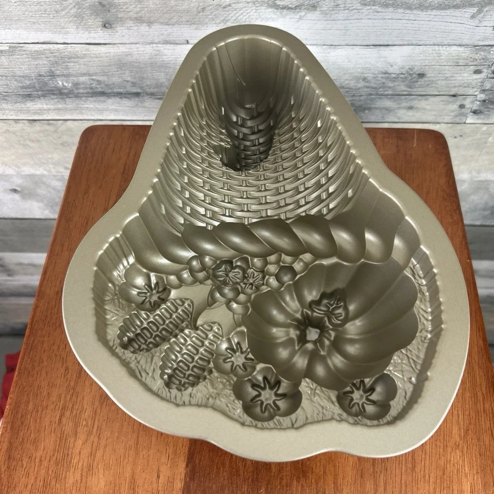 Nordic Ware cornucopia cake